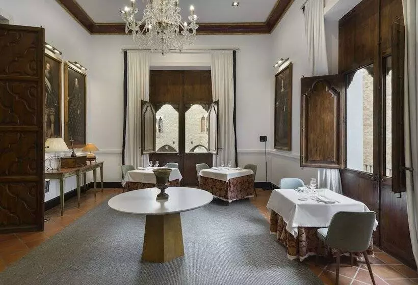 Fotos del hotel Hospederia Palacio La Iglesuela Del Cid:  3