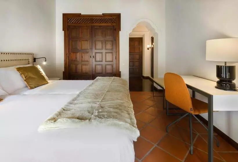 Fotos del hotel Hospederia Palacio La Iglesuela Del Cid:  12