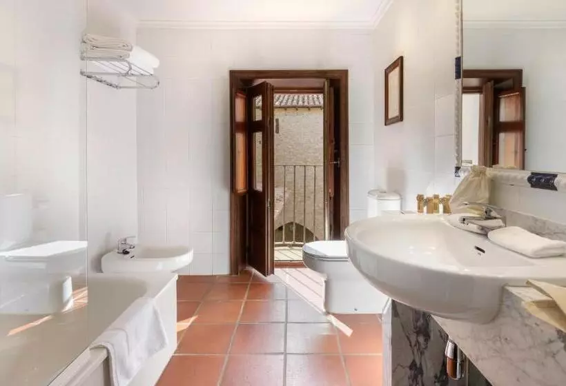 Fotos del hotel Hospederia Palacio La Iglesuela Del Cid:  17