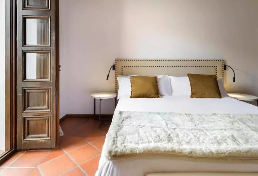 Fotos del hotel Hospederia Palacio La Iglesuela Del Cid:  2