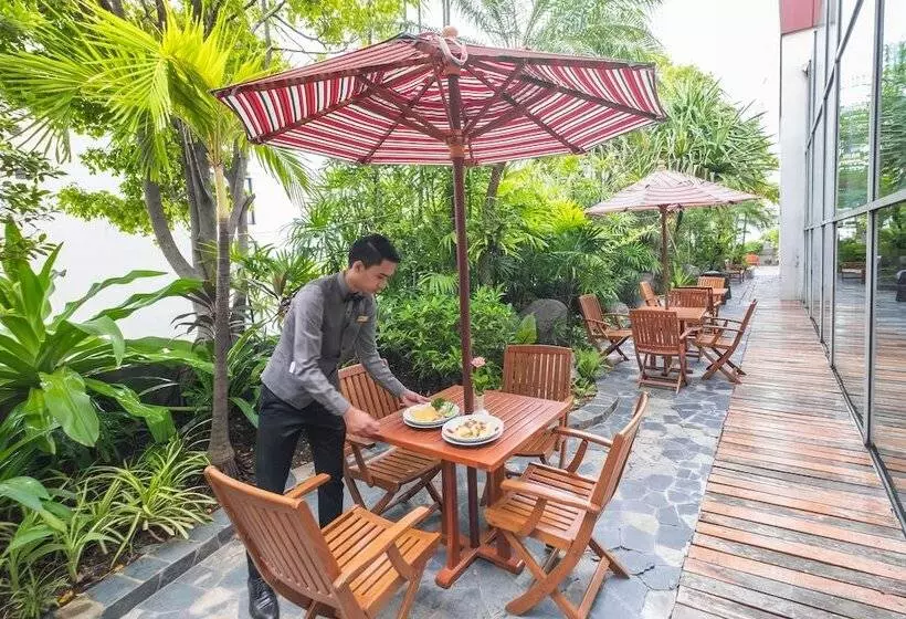 Fotos del hotel Zenith Sukhumvit:  7