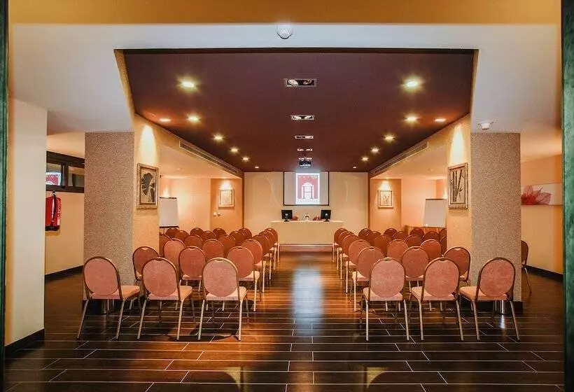 Fotos del hotel B Bou  La Viñuela & Spa:  5