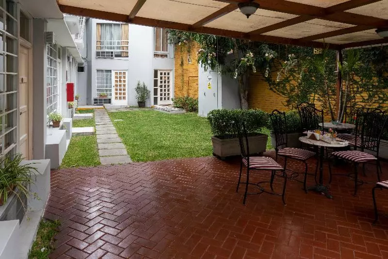 Fotos del hotel Basadre Suites:  9