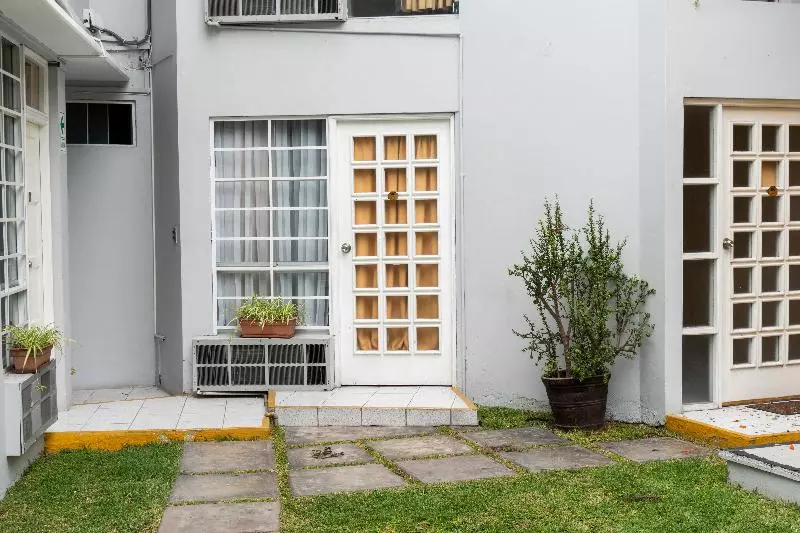 Fotos del hotel Basadre Suites:  6