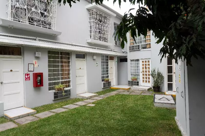 Fotos del hotel Basadre Suites:  15