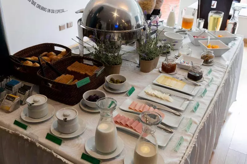 Fotos del hotel Basadre Suites:  8