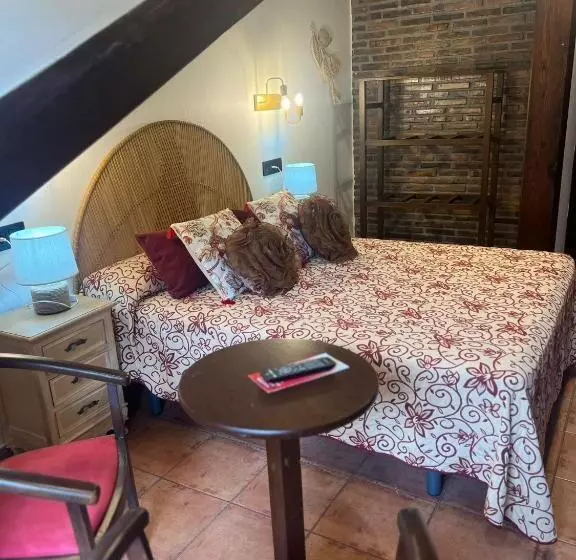 Fotos del hotel El Bricial:  10