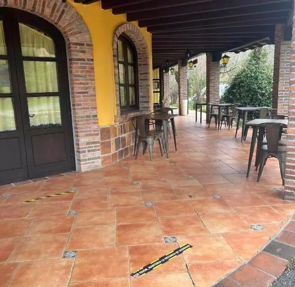 Fotos del hotel El Bricial:  3