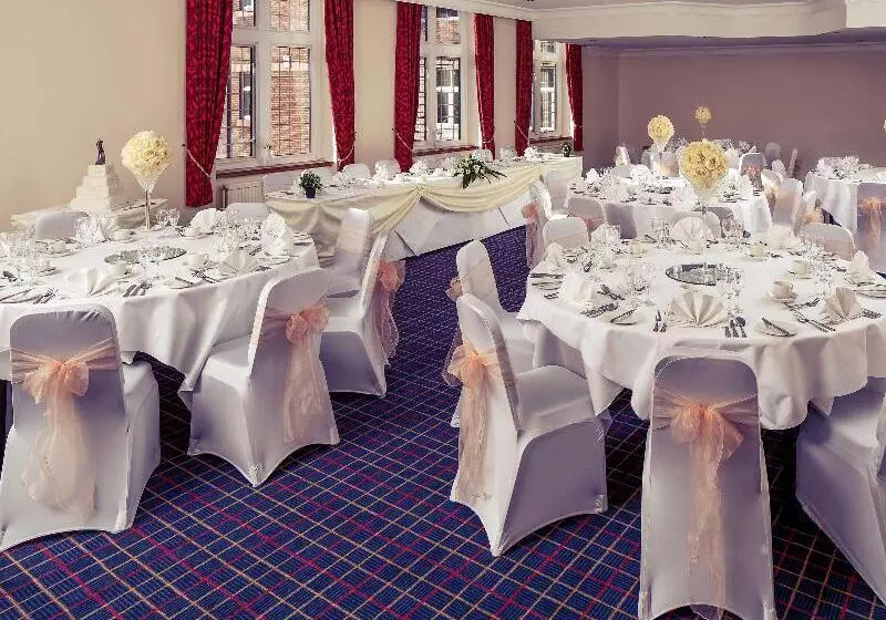 Fotos del hotel Mercure Leeds Parkway Hotel:  24