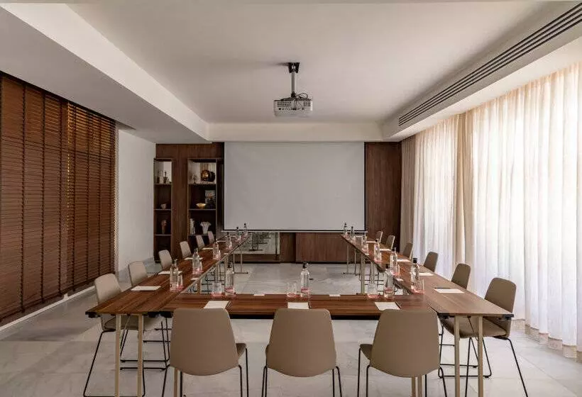 Fotos del hotel Madrid Atocha Affiliated By Meliá:  3