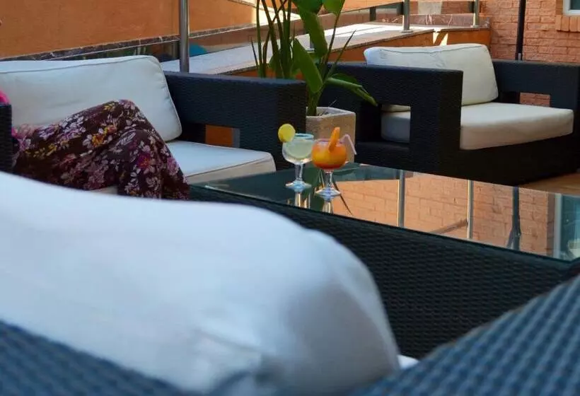 Fotos del hotel Tropic:  9