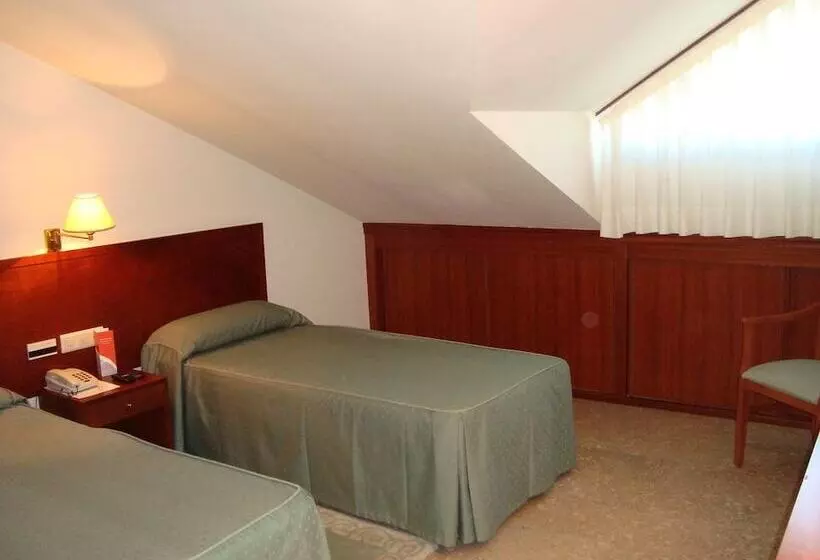 Fotos del hotel Bahía Bayona:  18