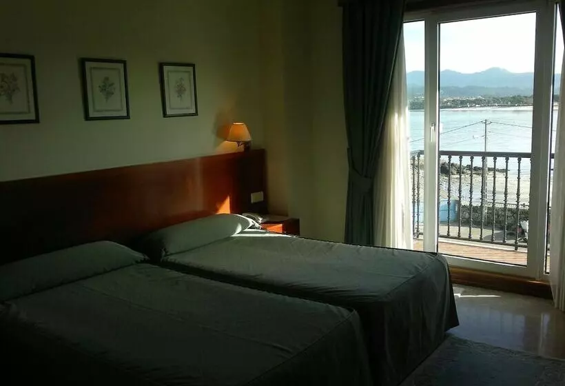 Fotos del hotel Bahía Bayona:  10