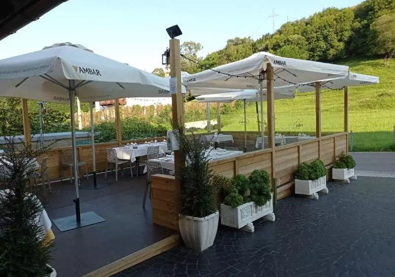 Fotos del hotel El Tejo De Comillas:  3