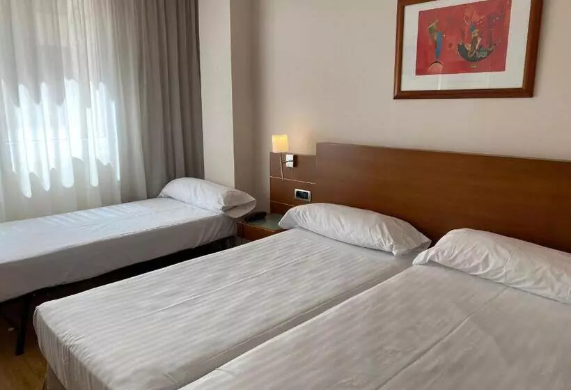 Fotos del hotel Duerming Longoria Plaza:  18