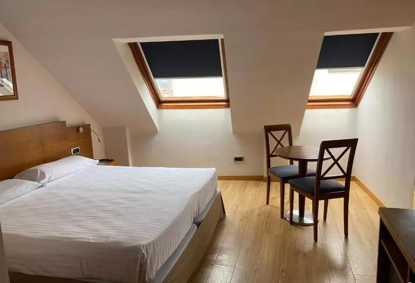 Fotos del hotel Duerming Longoria Plaza:  21