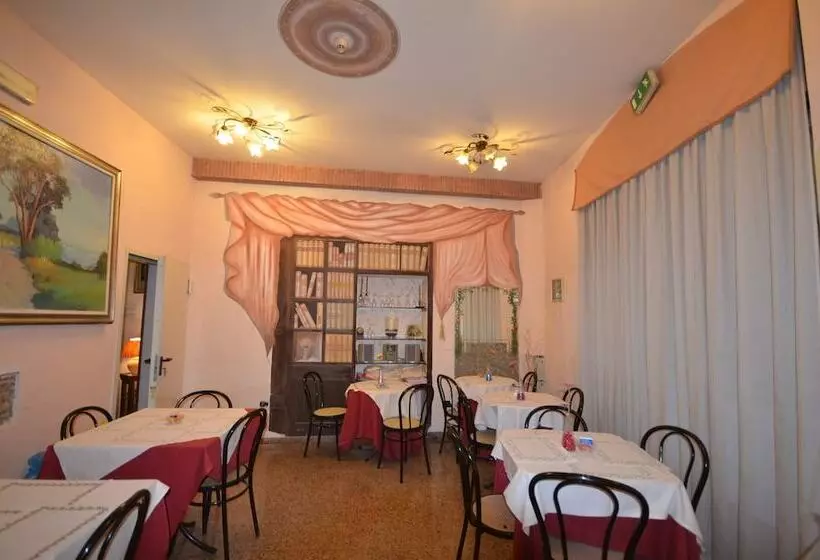 Fotos del hotel Leonardo:  2