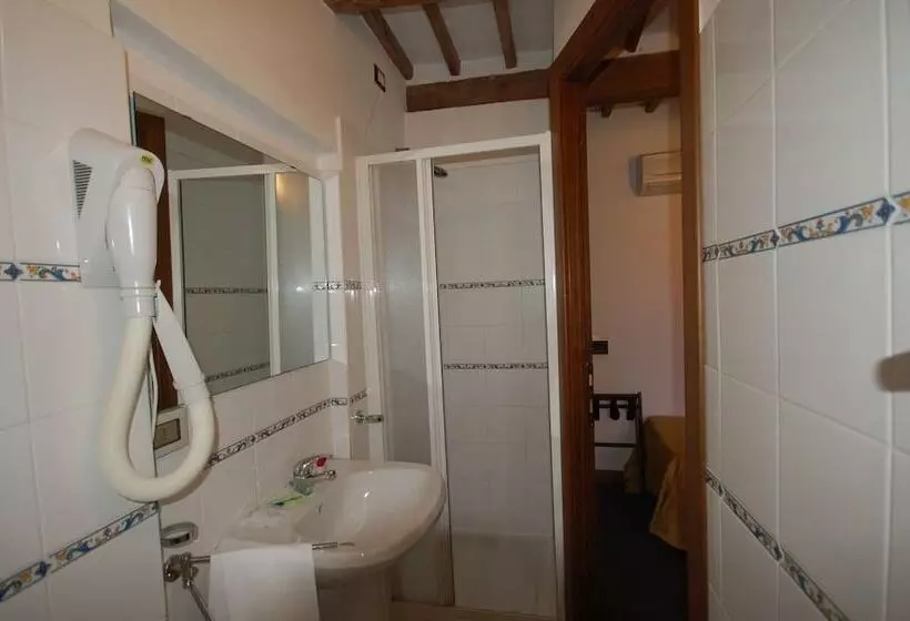 Fotos del hotel Leonardo:  4