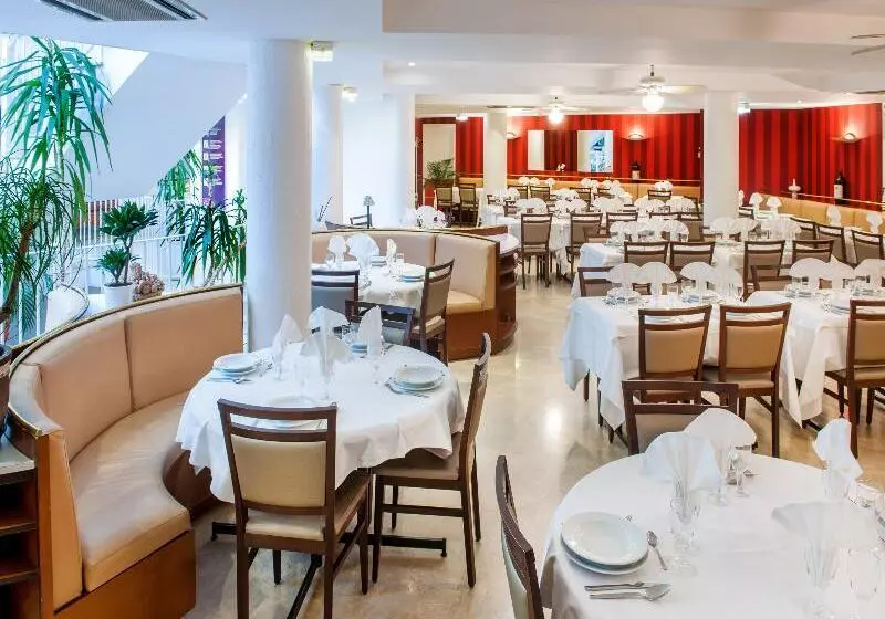 Fotos del hotel Hôtel Saint Sauveur:  2