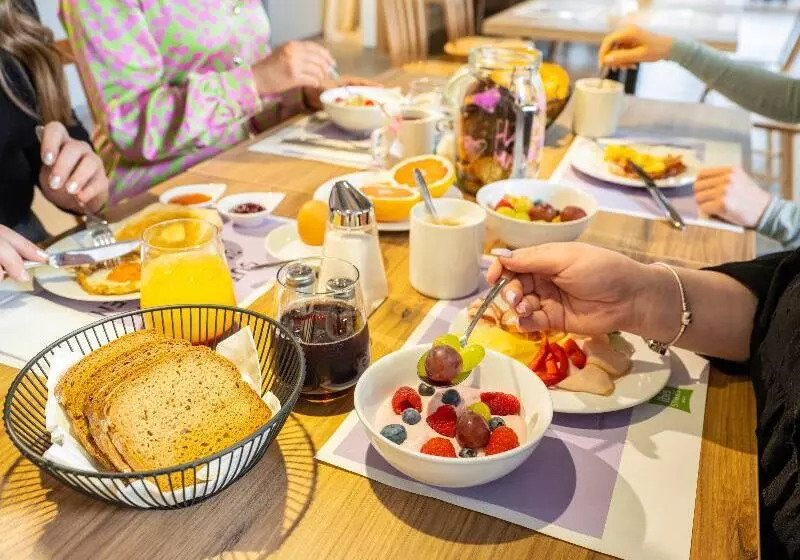 Fotos del hotel Star Inn  Premium Graz:  3