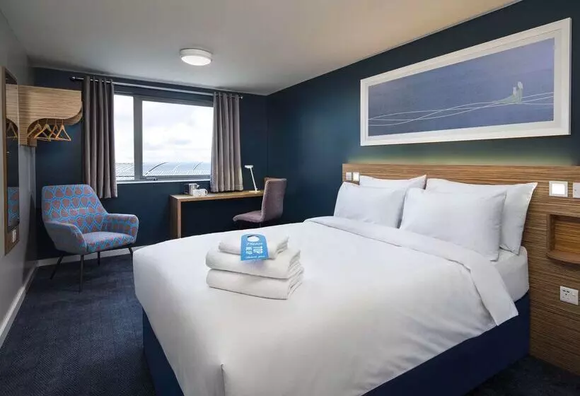 Fotos del hotel Travelodge Bath Waterside:  21