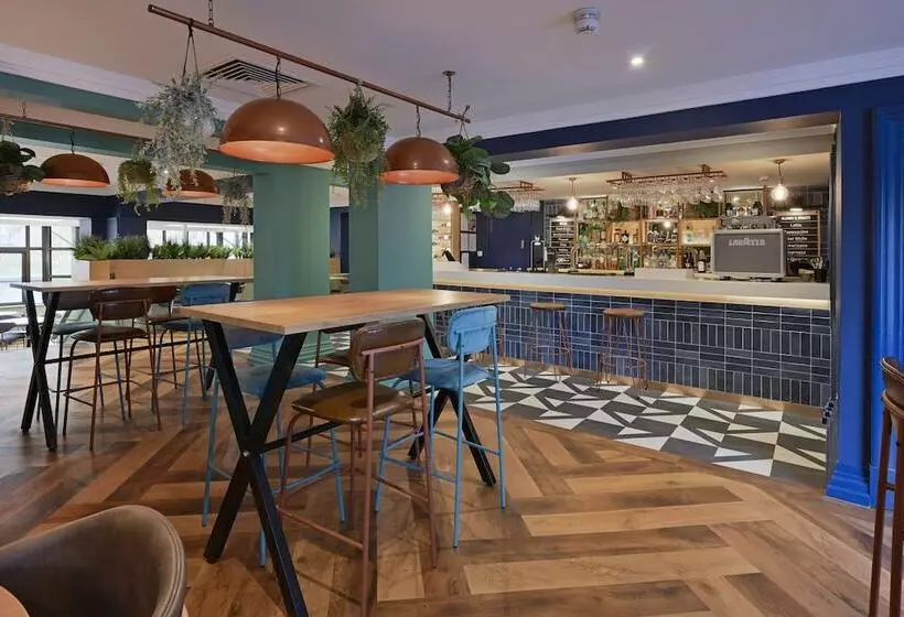 Fotos del hotel Travelodge Bath Waterside:  9