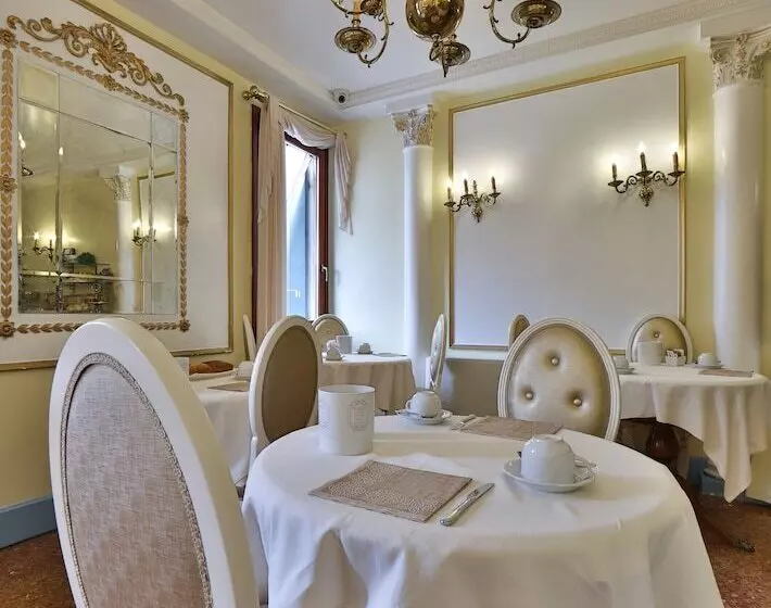 Fotos del hotel Arlecchino:  3