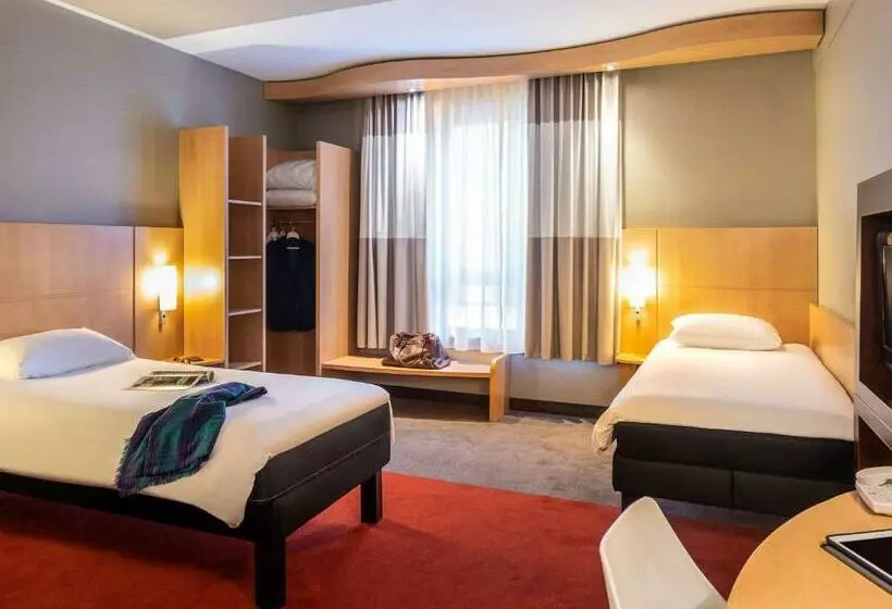 Fotos del hotel Ibis  Brussels Centre Gare Du Midi:  5