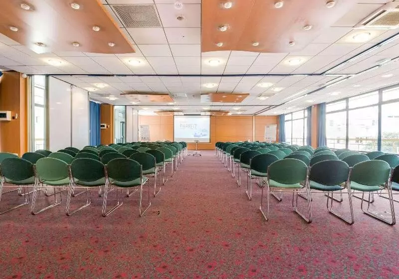 Fotos del hotel Ibis Paris 17 Clichybatignolles:  24