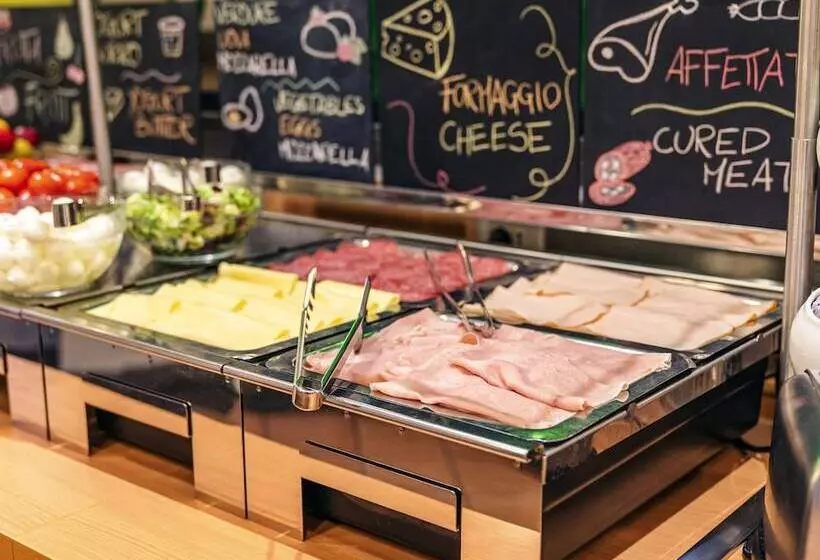 Fotos del hotel Ibis Styles Napoli Garibaldi:  8