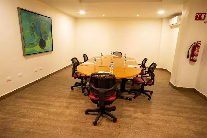 Fotos del hotel Plaza Calzada:  5