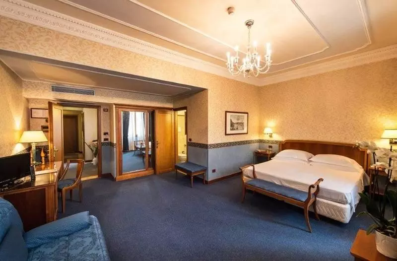 Fotos del hotel Strozzi Palace:  18