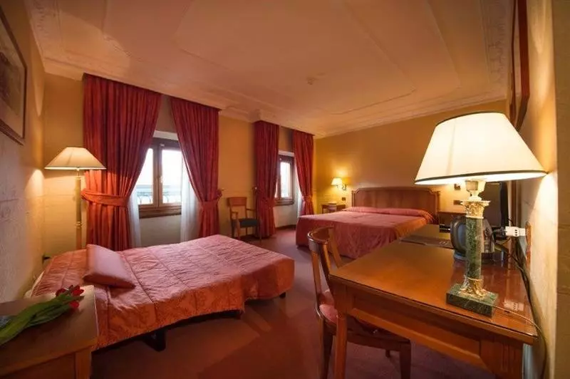 Fotos del hotel Strozzi Palace:  17