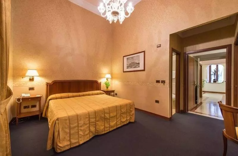 Fotos del hotel Strozzi Palace:  16