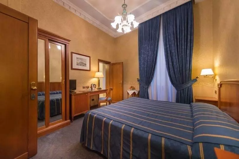 Fotos del hotel Strozzi Palace:  15