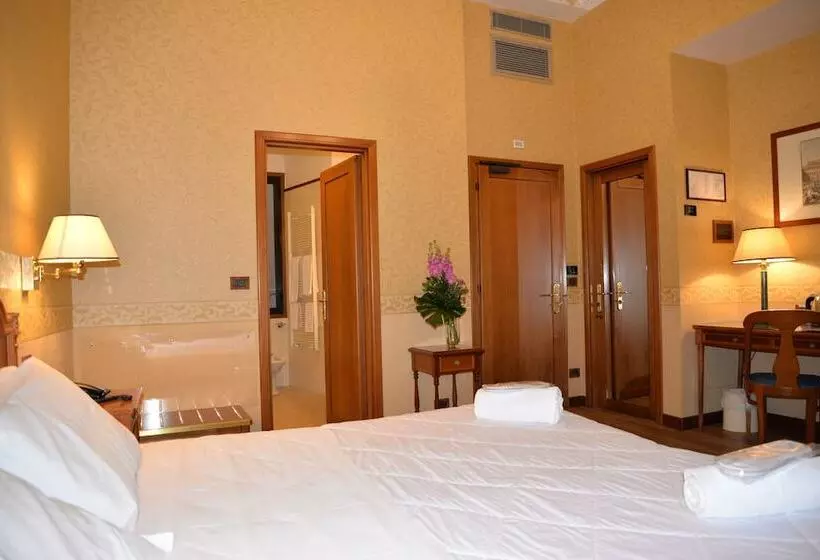 Fotos del hotel Strozzi Palace:  25