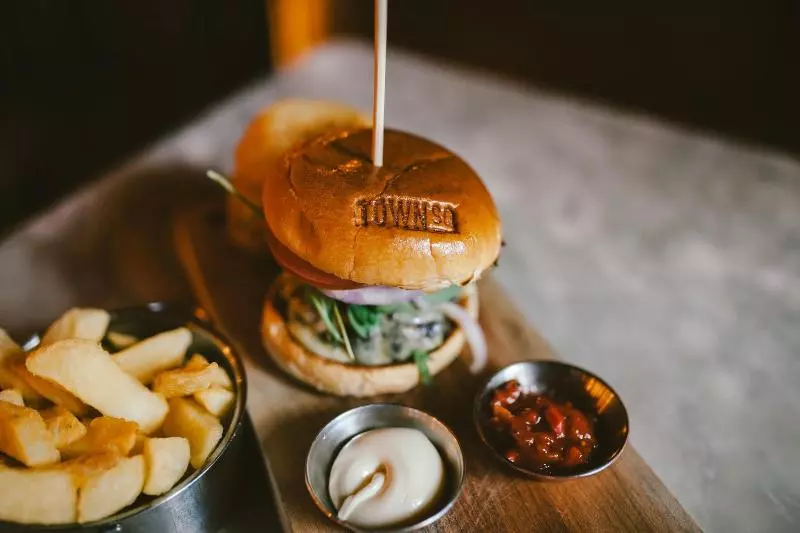 The 1852 Hotel – Smartphone Check-in