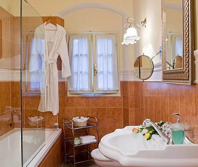 Fotos del hotel Palazzo Magnani Feroni:  11