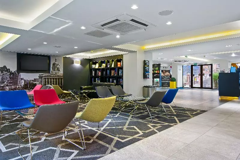 Fotos del hotel Aparthotel Roomzzz Nottingham City:  9