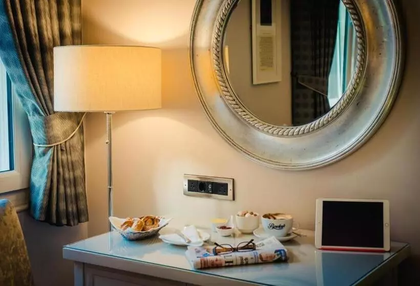 Fotos del hotel Isaacs Cork City:  23