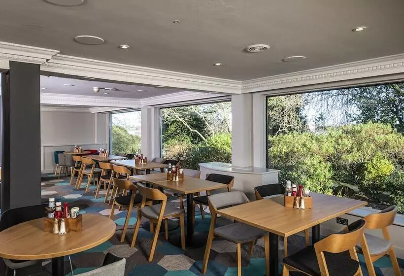 Fotos del hotel Holiday Inn Express Edinburgh City West, An Ihg:  8