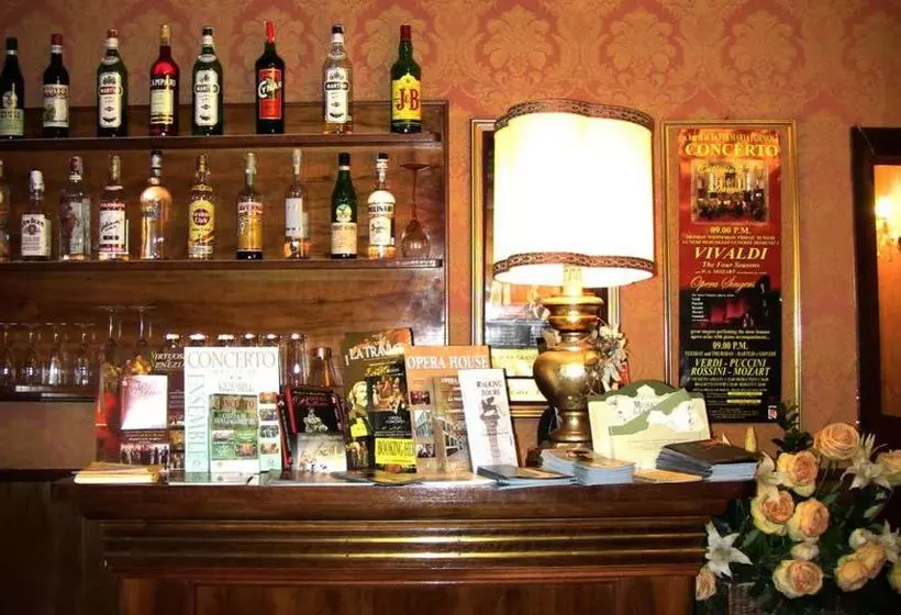 Fotos del hotel Lisbona:  5