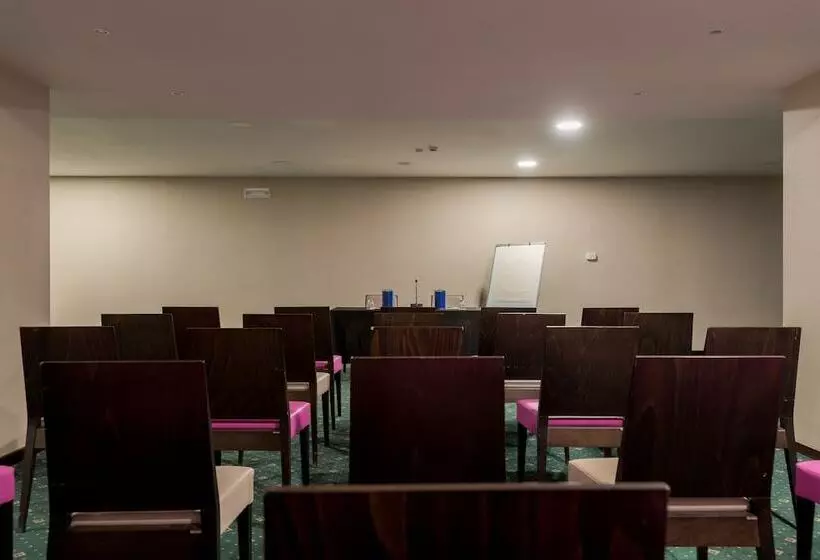 Fotos del hotel The Brand:  16