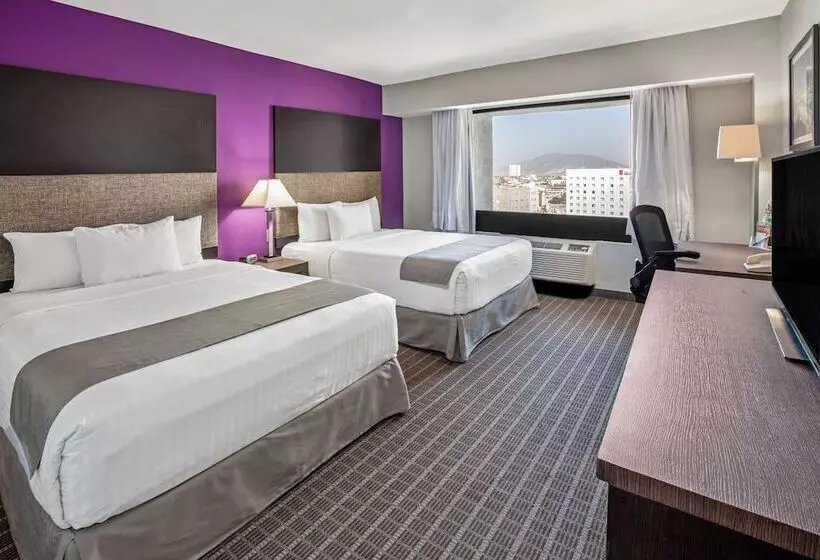 Fotos del hotel La Quinta By Wyndham Monterrey Centro:  2