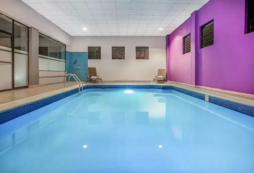 Fotos del hotel La Quinta By Wyndham Monterrey Centro:  7