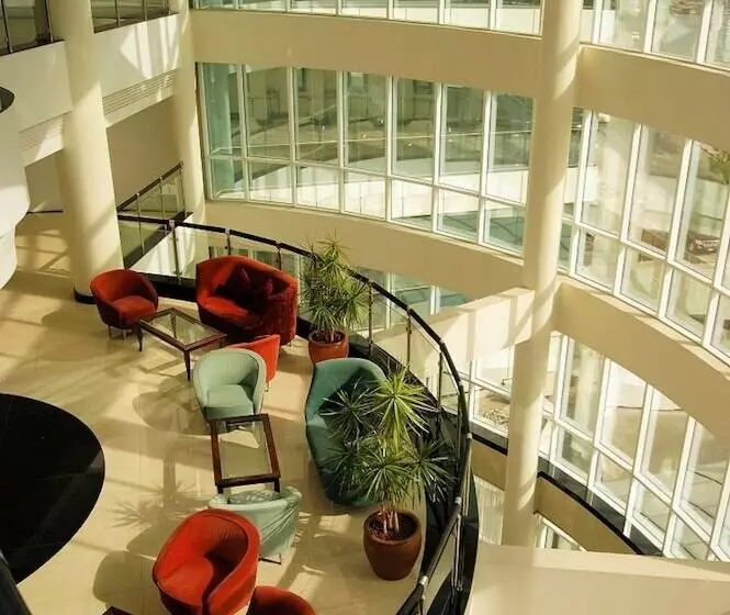 Fotos del hotel Millennium Airport Hotel Dubai:  2