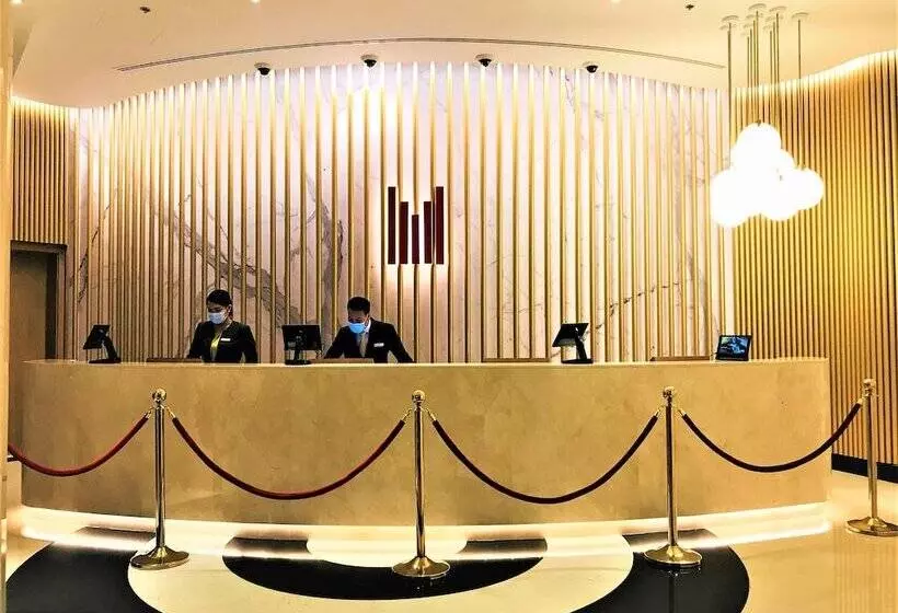 Fotos del hotel Millennium Airport Hotel Dubai:  3