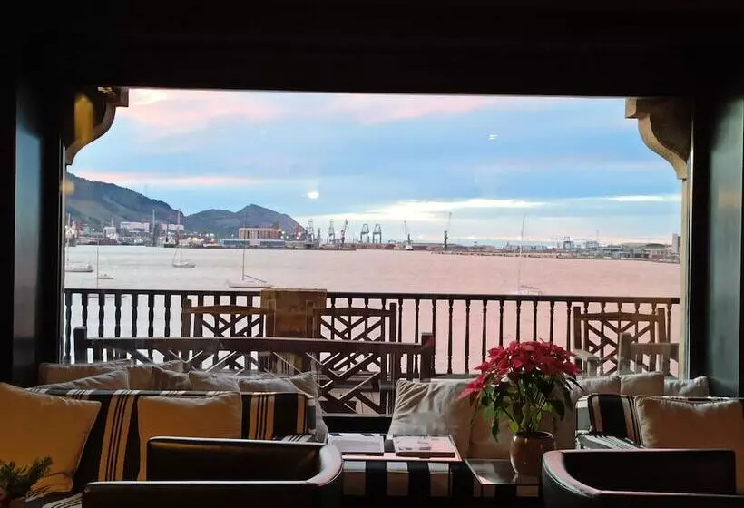 Fotos del hotel Ercilla Embarcadero:  11