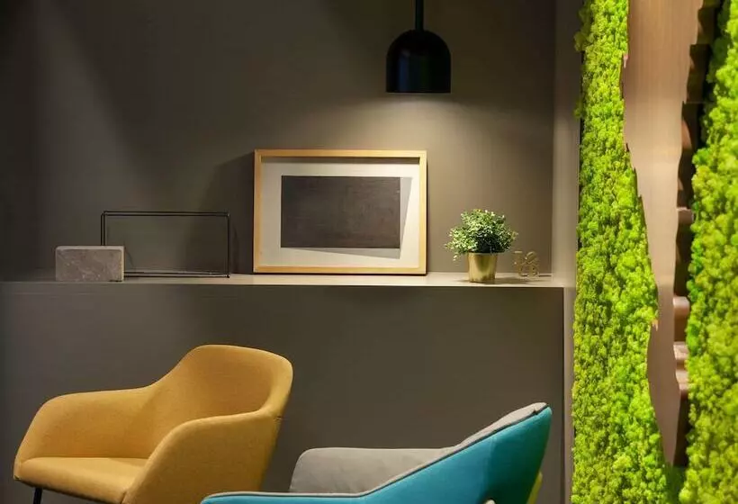 Fotos del hotel Ibis Styles Pamplona Noain:  25