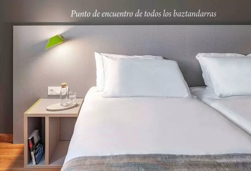 Fotos del hotel Ibis Styles Pamplona Noain:  19